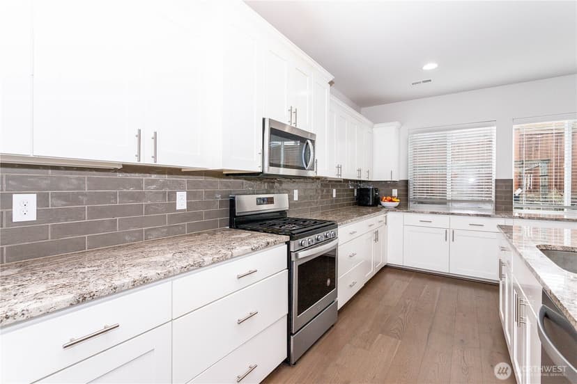 Property photo for 27432 14th Place S, Des Moines photo 6