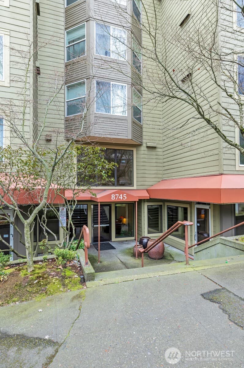 Property photo for 8745 Greenwood Avenue N #314, Seattle photo 2
