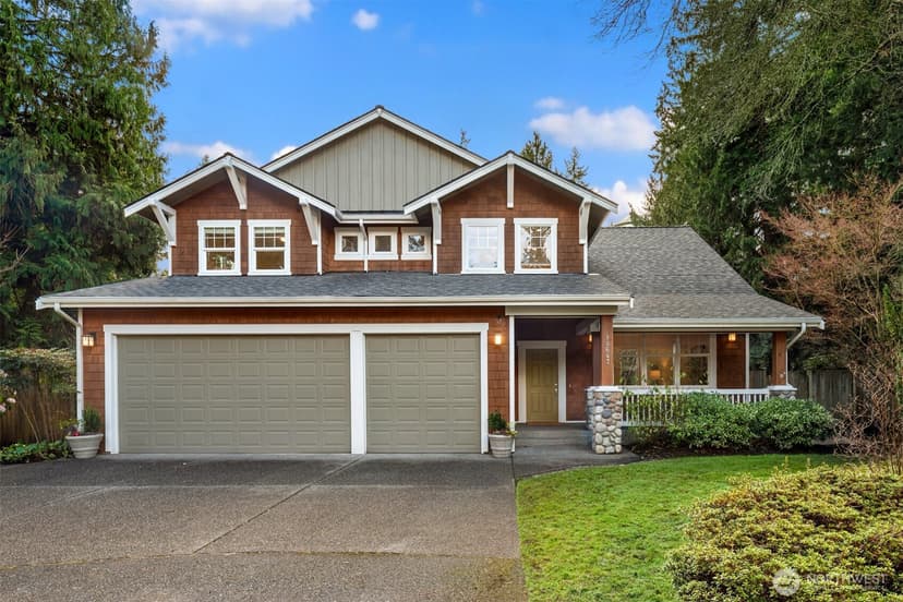 Property photo for 10647 Woodhaven Lane, Bellevue