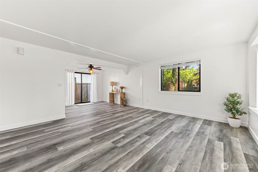 Property photo for 5 W Shore Avenue SW, Lakewood photo 6