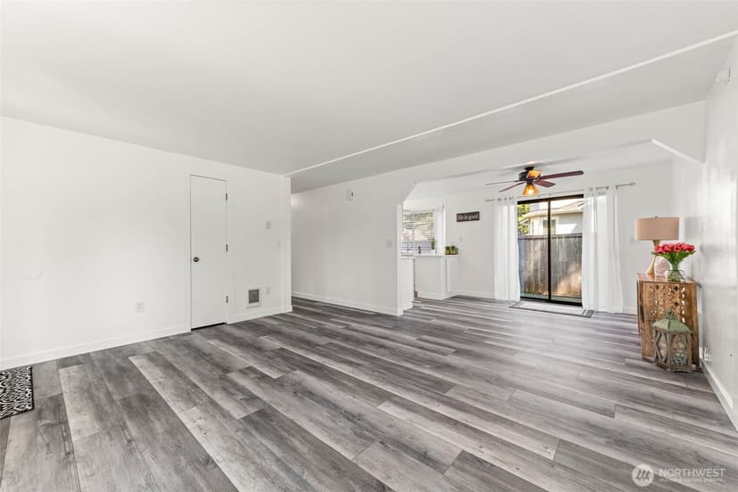 Property photo for 5 W Shore Avenue SW, Lakewood photo 9