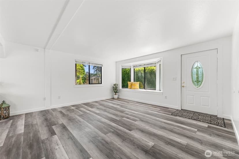 Property photo for 5 W Shore Avenue SW, Lakewood photo 25