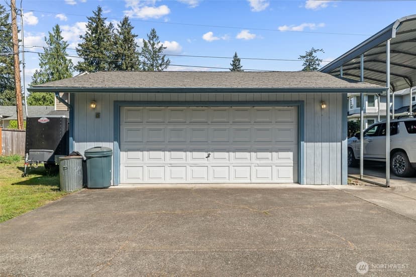Property photo for 5 W Shore Avenue SW, Lakewood photo 5