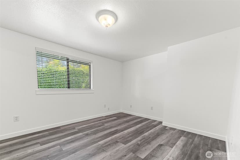 Property photo for 5 W Shore Avenue SW, Lakewood photo 23
