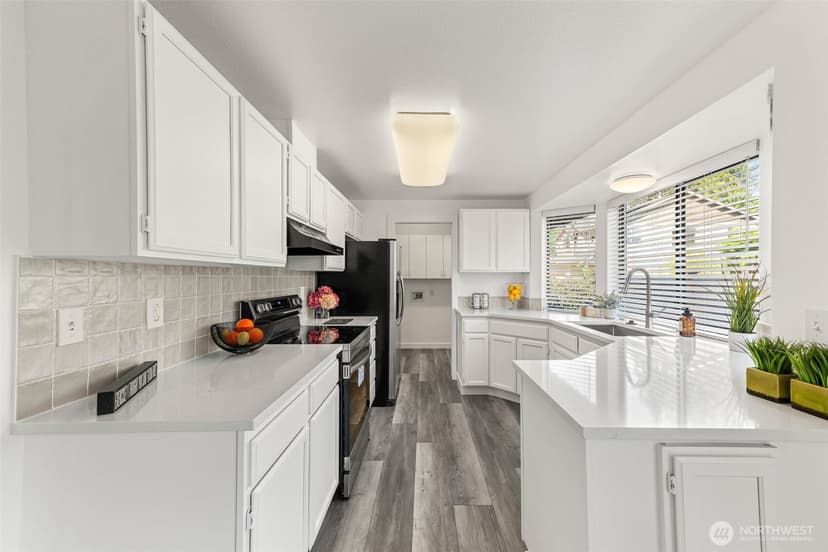 Property photo for 5 W Shore Avenue SW, Lakewood photo 11