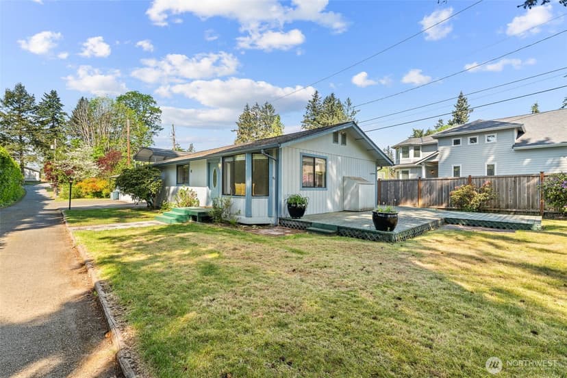 Property photo for 5 W Shore Avenue SW, Lakewood photo 2
