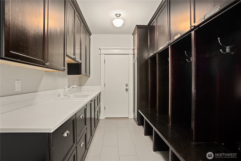 Property photo for 8612 SE 36th Street, Mercer Island photo 12