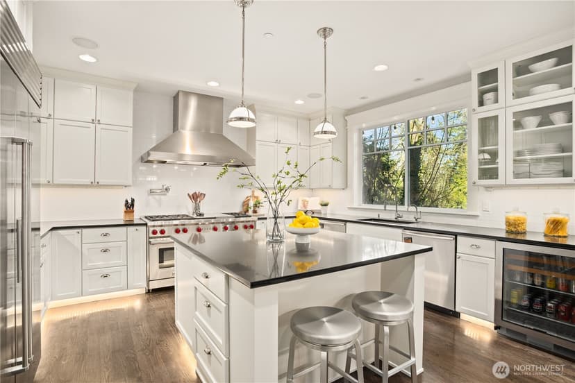 Property photo for 8612 SE 36th Street, Mercer Island photo 8