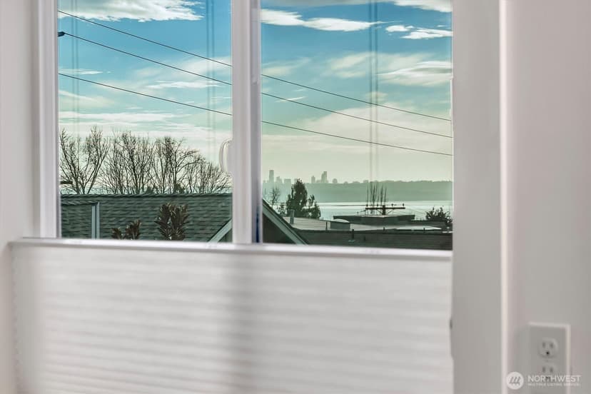 Property photo for 11421 NE 88th Street, Kirkland photo 23