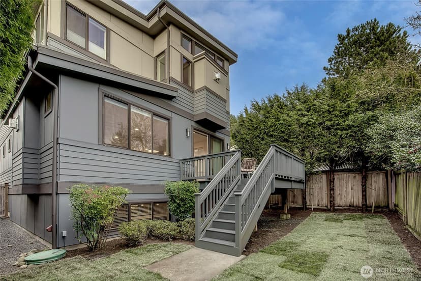 Property photo for 11421 NE 88th Street, Kirkland photo 12