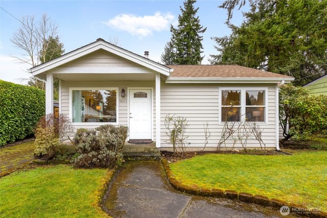 Property photo for 16011 27th Avenue NE, Shoreline photo 2
