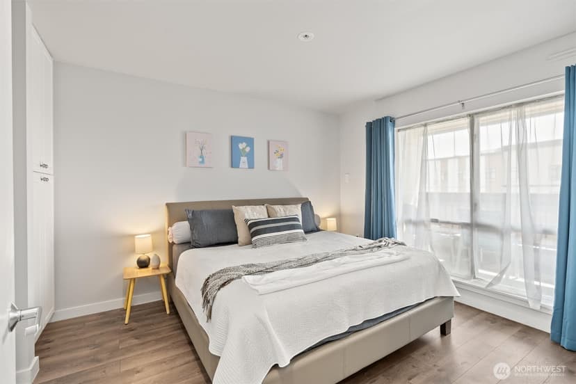 Property photo for 321 10th Avenue S #705, Seattle photo 17