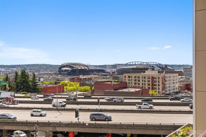 Property photo for 321 10th Avenue S #705, Seattle photo 25