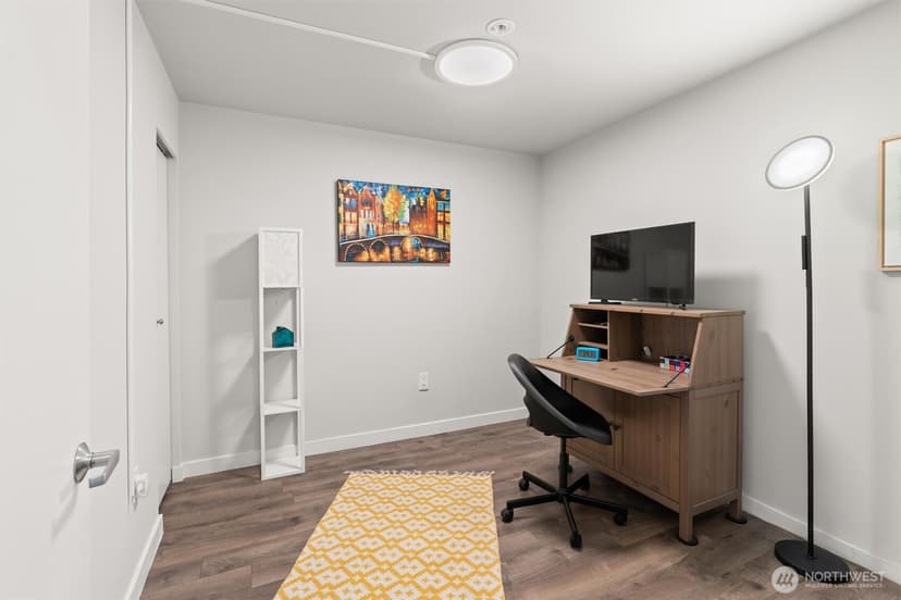 Property photo for 321 10th Avenue S #705, Seattle photo 21