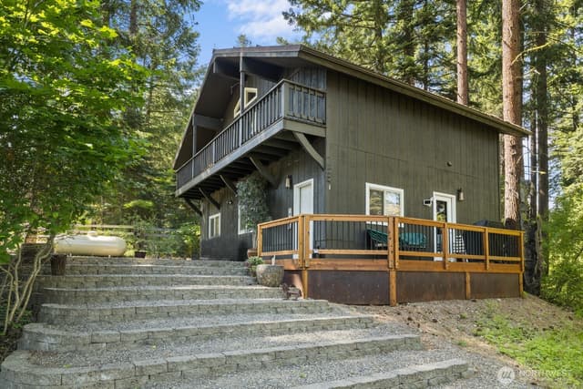 Property photo for 671 W Pacific Avenue, Ronald photo 2