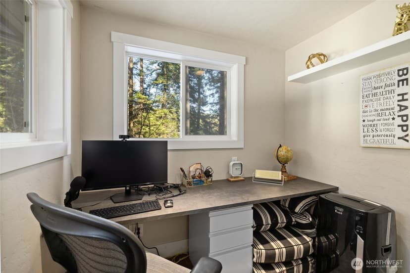 Property photo for 661 W Pacific Avenue, Ronald photo 18