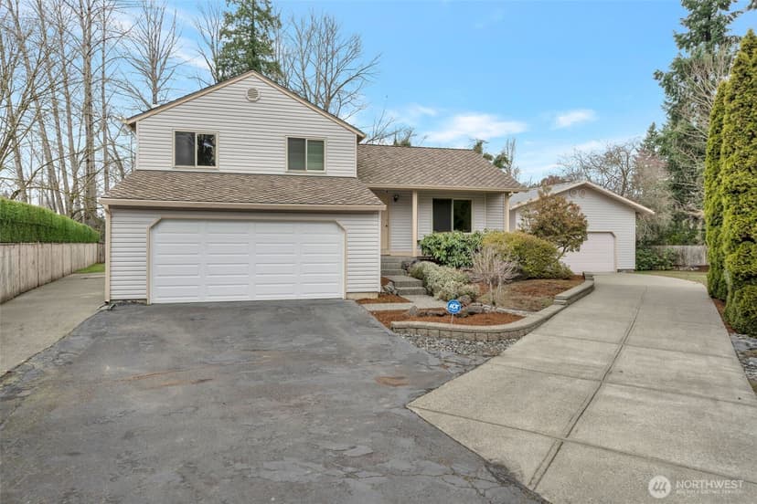 Property photo for 953 Field Avenue NE, Renton photo 2