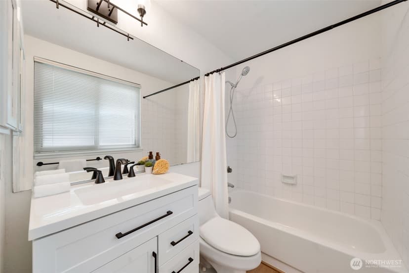 Property photo for 953 Field Avenue NE, Renton photo 22