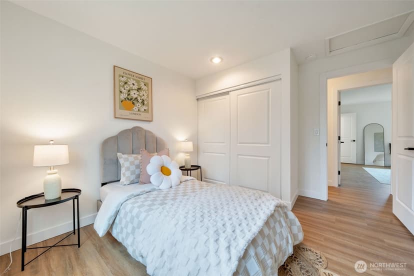 Property photo for 953 Field Avenue NE, Renton photo 17