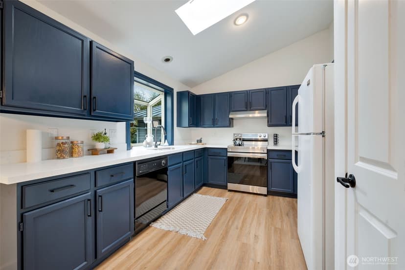 Property photo for 953 Field Avenue NE, Renton photo 8