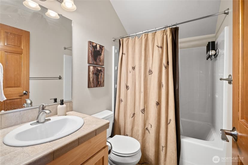 Property photo for 261 Tiger Lily Lane, Ronald photo 19