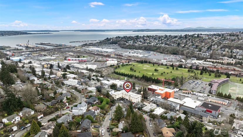 Property photo for 2625 13th Avenue W #302, Seattle photo 4