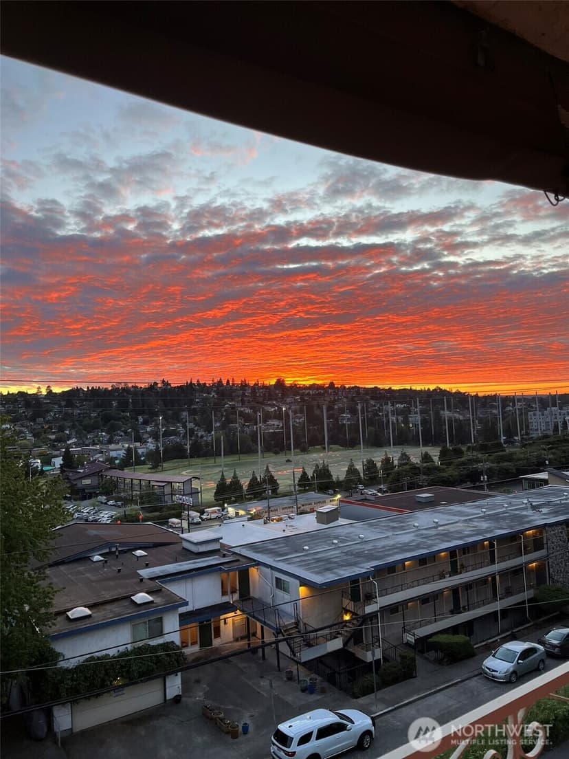 Property photo for 2625 13th Avenue W #302, Seattle photo 20