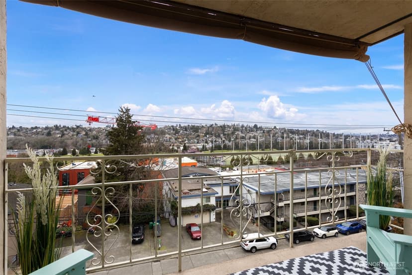 Property photo for 2625 13th Avenue W #302, Seattle photo 24