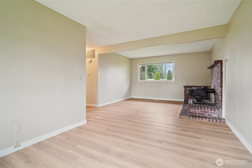 Property photo for 22404 58th Avenue W, Mountlake Terrace photo 6