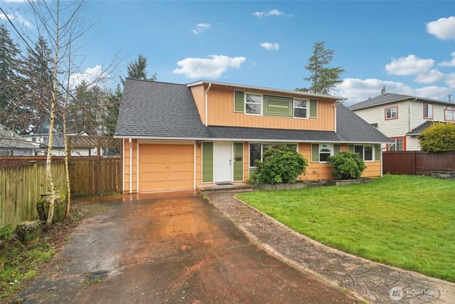 Property photo for 22404 58th Avenue W, Mountlake Terrace photo 2
