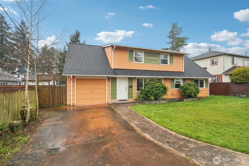 Property photo for 22404 58th Avenue W, Mountlake Terrace photo 2