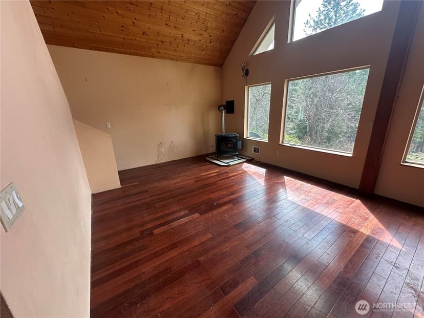 Property photo for 170 Morel Road, Ronald photo 14