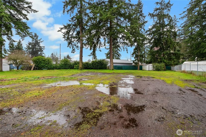 Property photo for 9022 Lorraine Avenue S, Lakewood photo 22