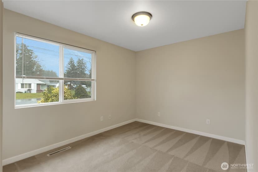 Property photo for 9022 Lorraine Avenue S, Lakewood photo 18