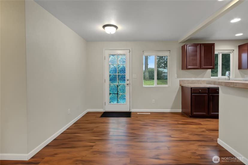 Property photo for 9022 Lorraine Avenue S, Lakewood photo 8