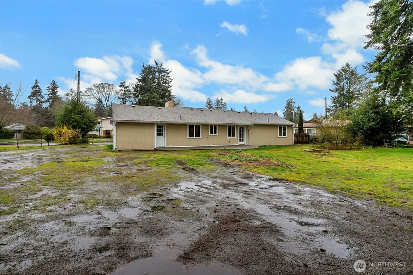 Property photo for 9022 Lorraine Avenue S, Lakewood photo 24
