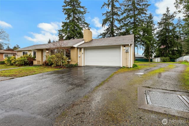 Property photo for 9022 Lorraine Avenue S, Lakewood photo 2