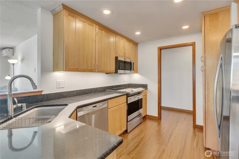Property photo for 909 N I Street #205, Tacoma photo 11