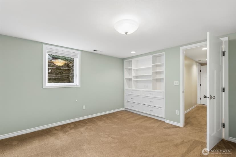 Property photo for 18502 Normandy Terrace SW, Normandy Park photo 21