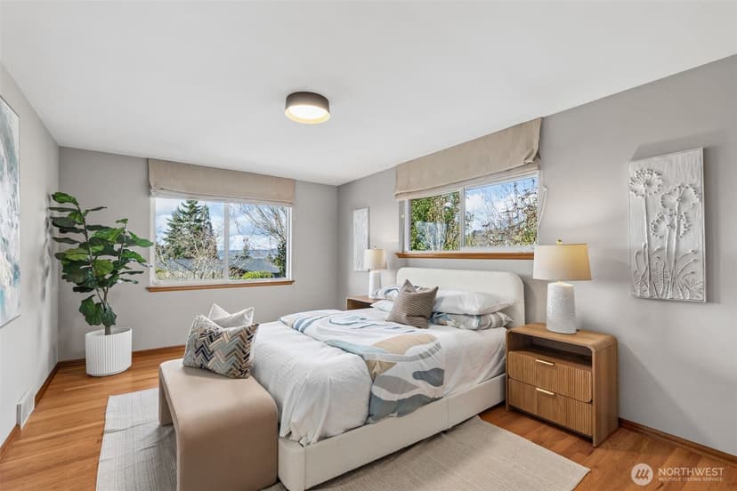 Property photo for 18502 Normandy Terrace SW, Normandy Park photo 11