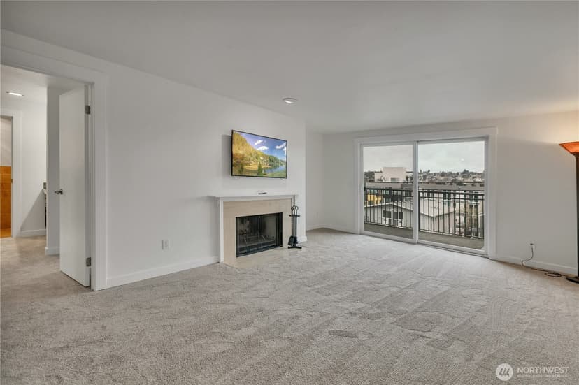 Property photo for 2253 Gilman Drive W #105, Seattle photo 22