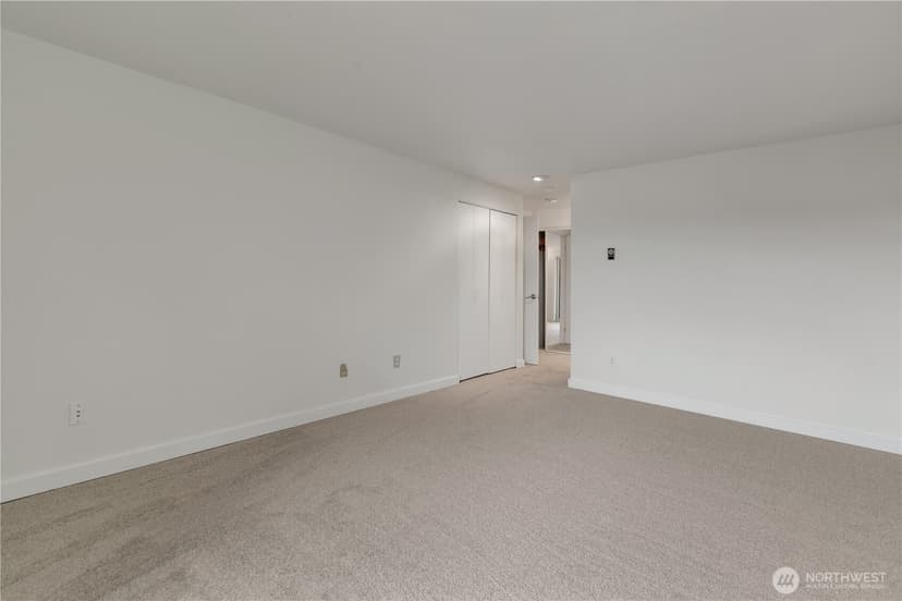 Property photo for 2253 Gilman Drive W #105, Seattle photo 27