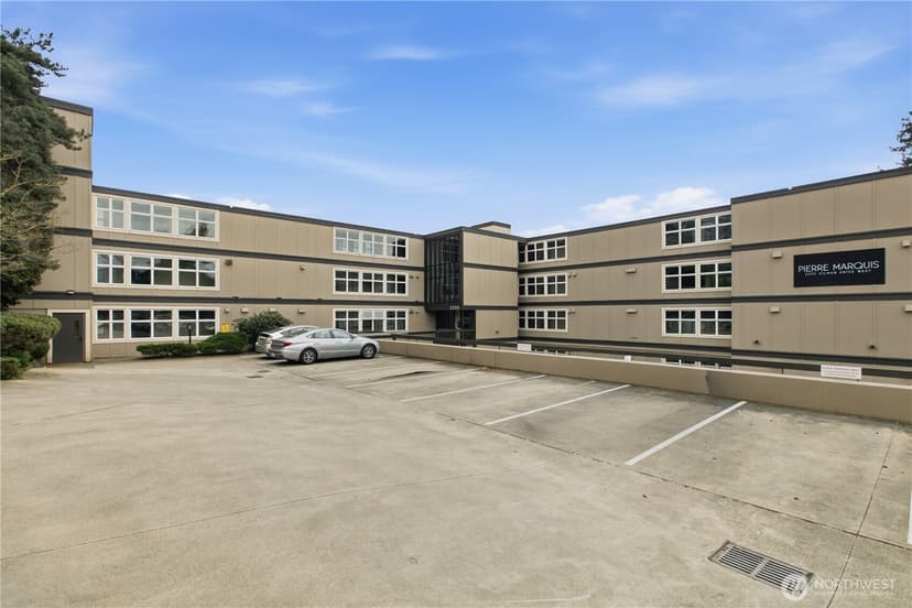Property photo for 2253 Gilman Drive W #105, Seattle photo 24