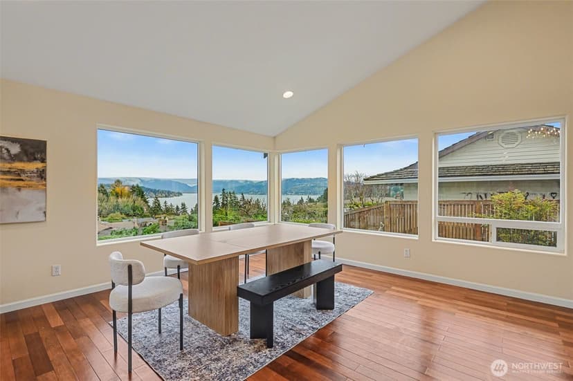 Property photo for 532 172 nd Place NE, Bellevue photo 8