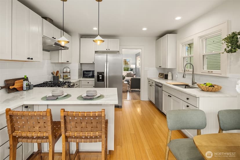 Property photo for 832 NW 67th Street, Seattle photo 10