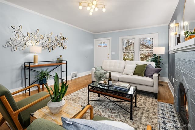 Property photo for 832 NW 67th Street, Seattle photo 4