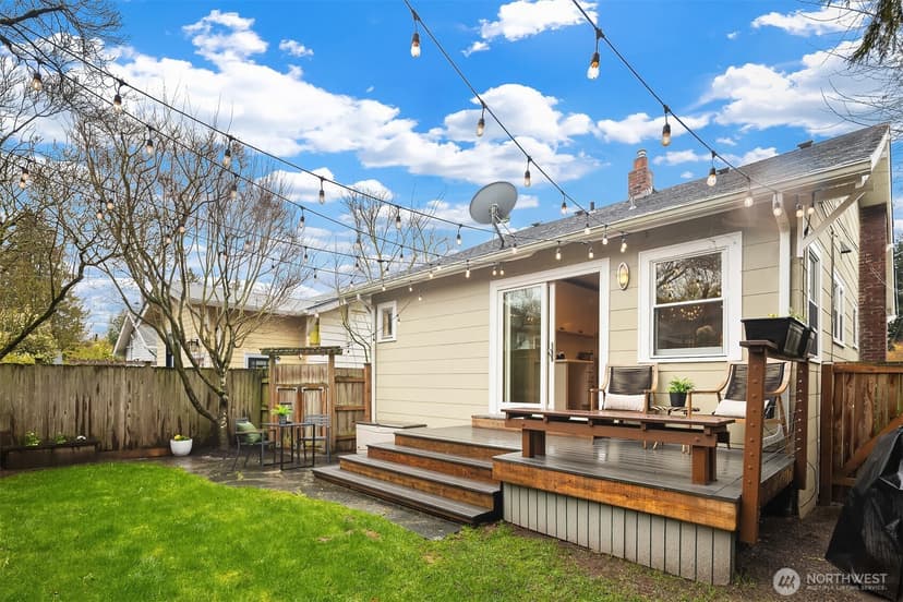 Property photo for 832 NW 67th Street, Seattle photo 24
