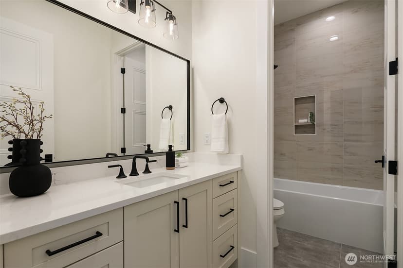 Property photo for 2309 103rd Avenue NE, Bellevue photo 34