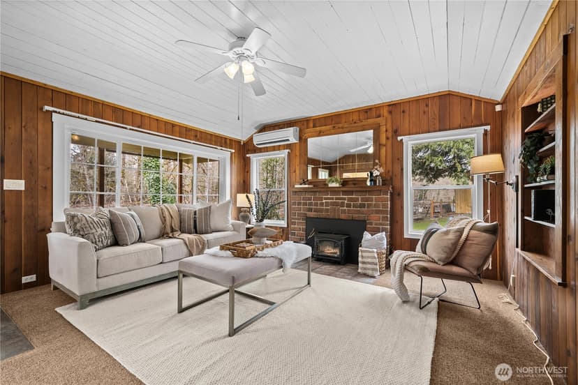 Property photo for 23711 Dorre Don Way SE, Maple Valley photo 6