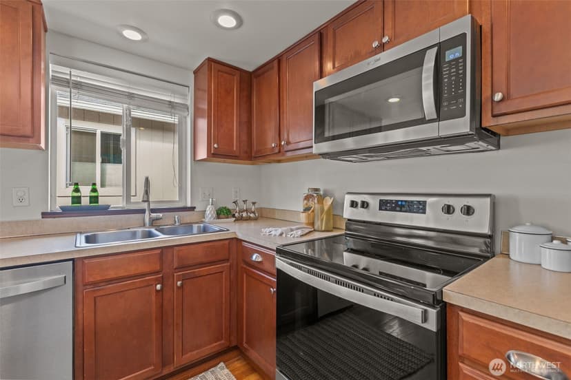 Property photo for 1450 S Donovan Street, Seattle photo 16